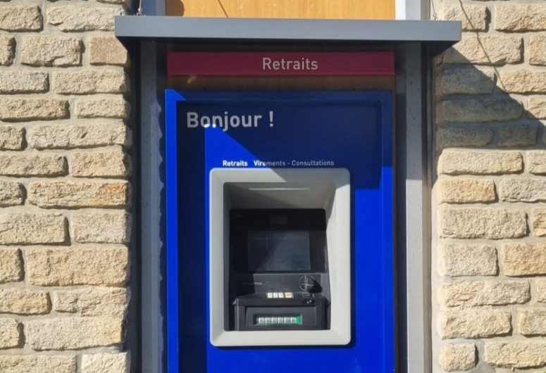 Distributeur du Crédit Mutuel de