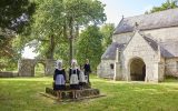 Chapelle du Perguet et costumes traditionnels